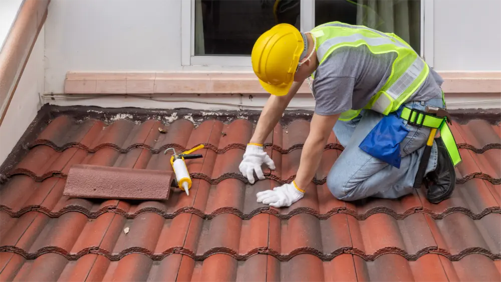 Protecting Homes With a Roof Maintenance Company in Long Beach